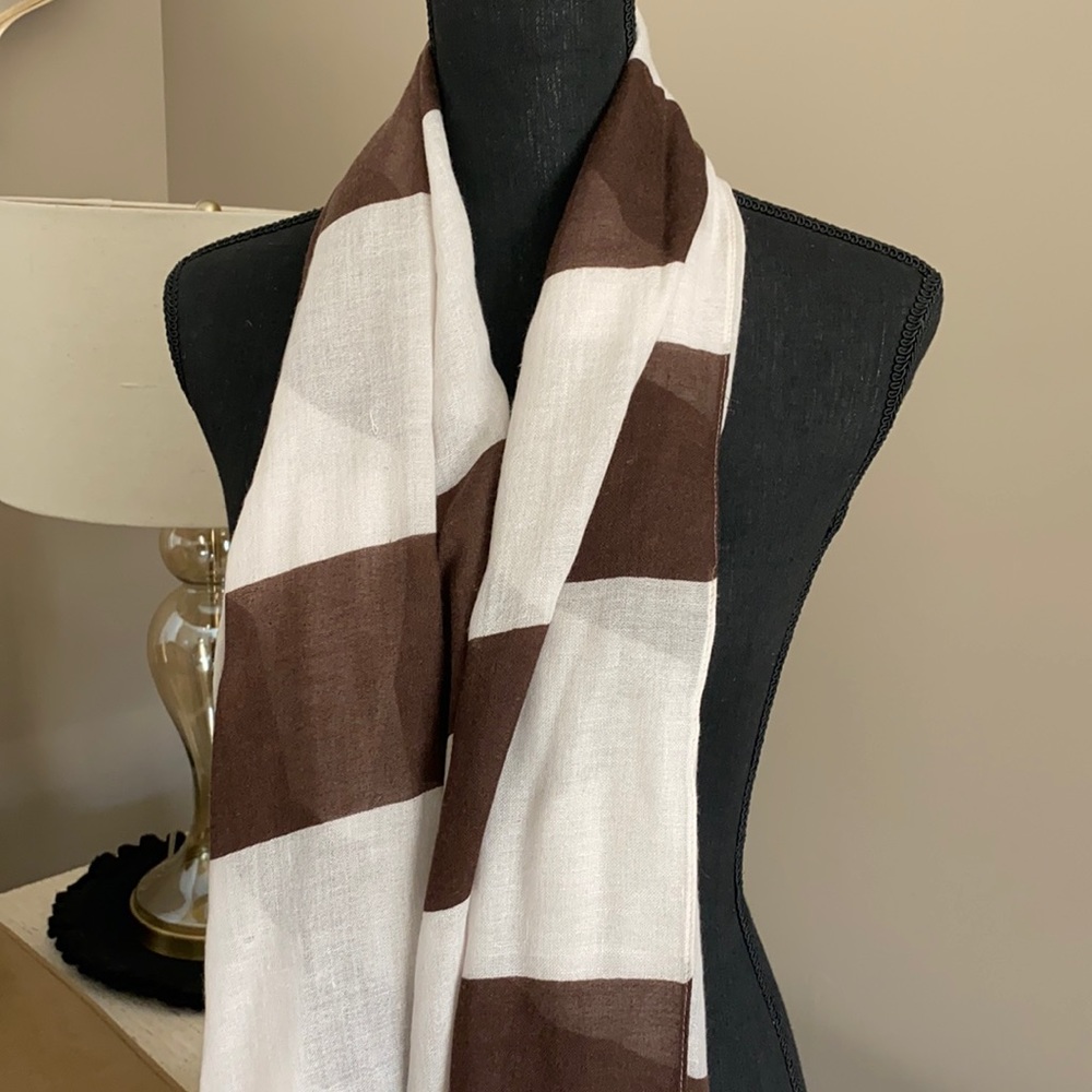 Henri Bendel scarf brown and cream